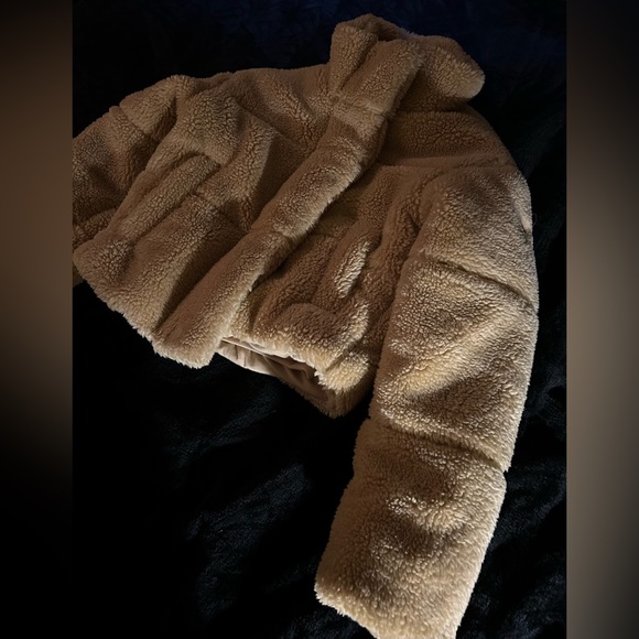 Alo Yoga Sherpa Snow Angel Puffer - Picture 5 of 6